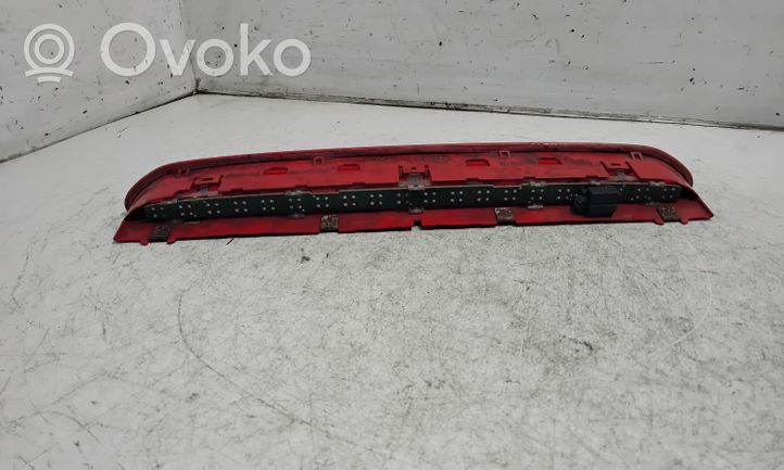 Volkswagen Tiguan Troisième feu stop 1K6945097A