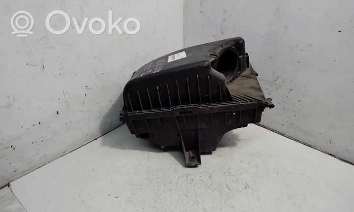 Volvo XC70 Oro filtro dėžė 8649673
