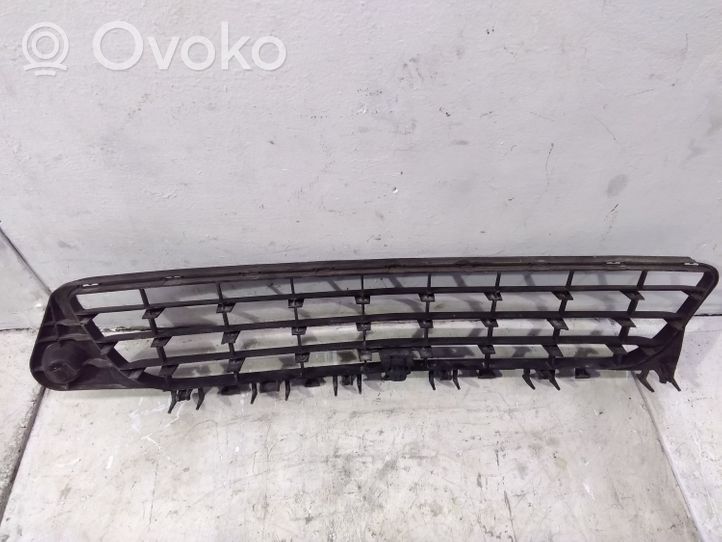 Opel Signum Front bumper lower grill 13100688