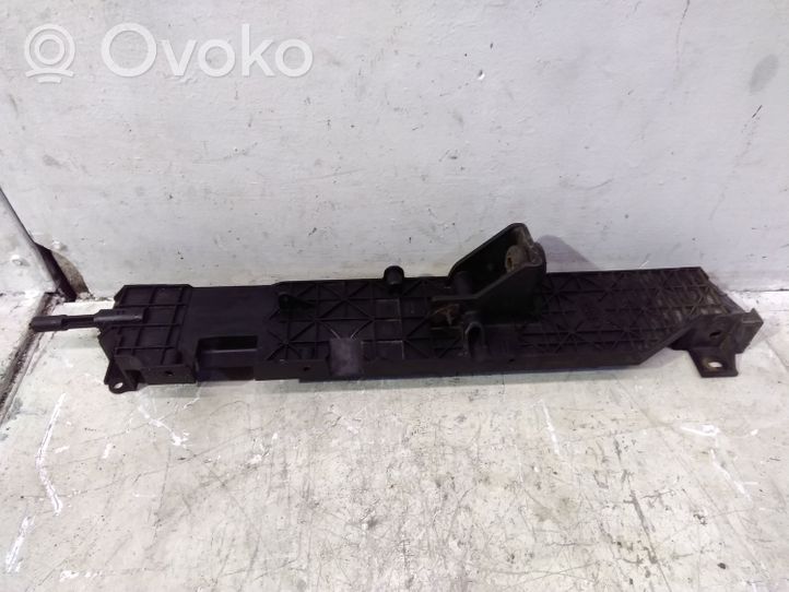 Land Rover Discovery 4 - LR4 Staffa di montaggio del radiatore AH328B589A