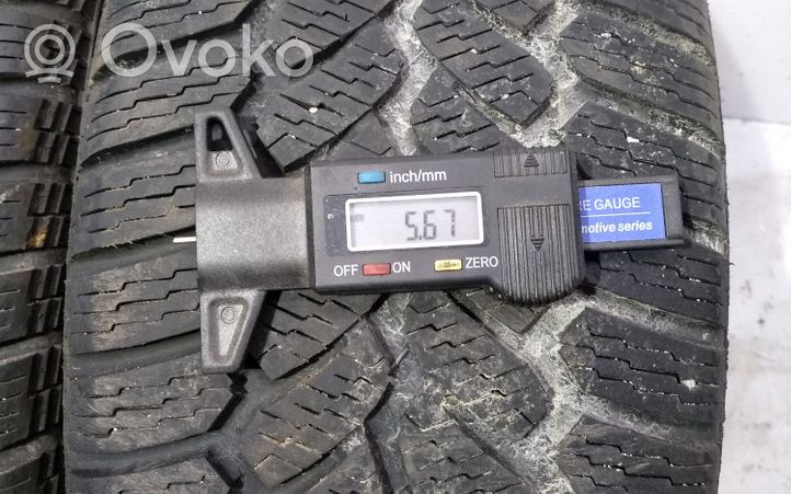 Smart ForTwo II Зимняя покрышка (покрышки) R 15 