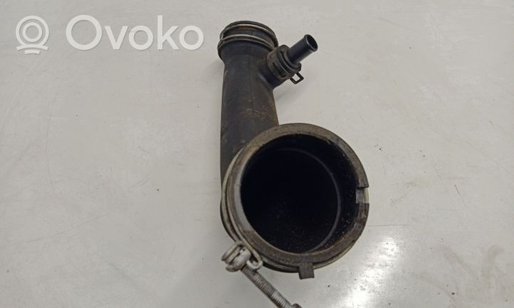 Toyota Yaris Oro vamzdis į turbiną 1788033010