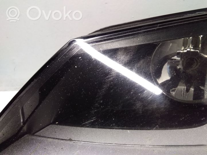 Volkswagen Sharan Lampa przednia 7N2941005