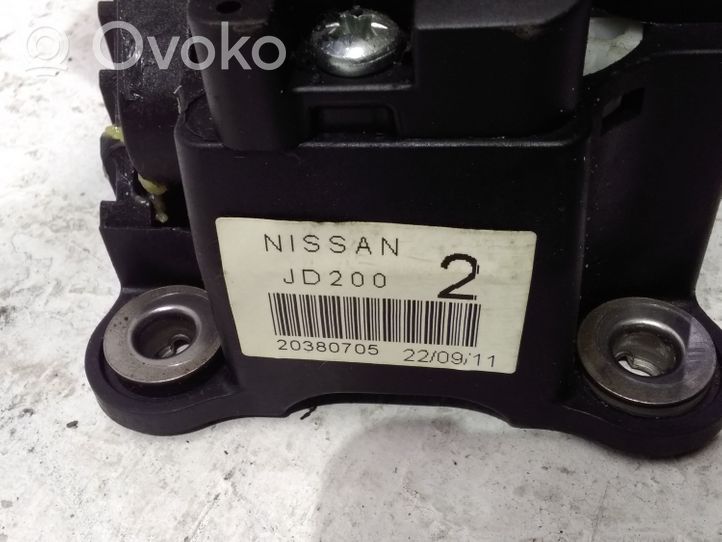 Nissan Qashqai+2 Lewarek zmiany biegów / górny 20380705