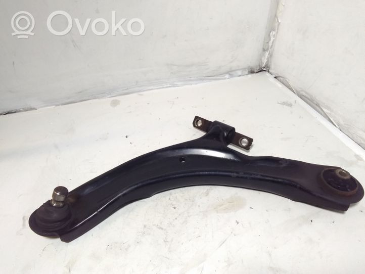 Nissan Qashqai+2 Braccio di controllo sospensione anteriore inferiore/braccio oscillante 