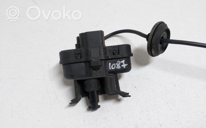 Skoda Superb B6 (3T) Moteur de verrouillage trappe à essence 3T0810773