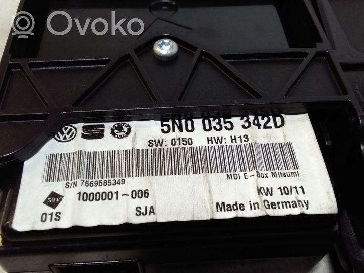 Volkswagen PASSAT CC Pääyksikkö multimedian ohjaus 5N0035341E