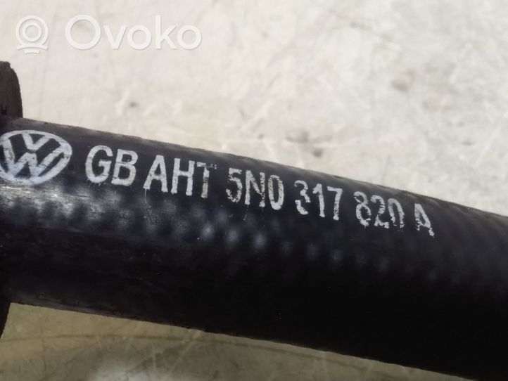 Volkswagen Tiguan Tubo flessibile del radiatore dell’olio del cambio 5N0317820A