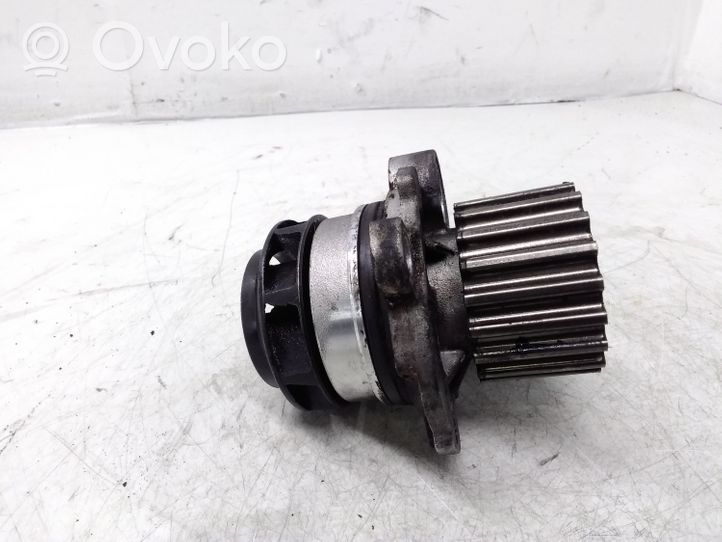 Volkswagen Touran I Water pump 