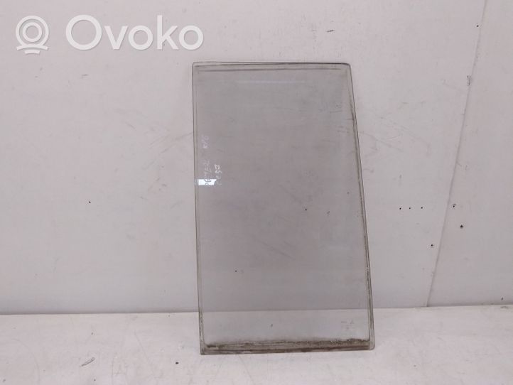 Mitsubishi Pajero Rear vent window glass 