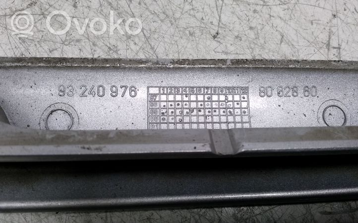 Opel Astra G Poszycie / Tapicerka tylnej klapy bagażnika 98240976