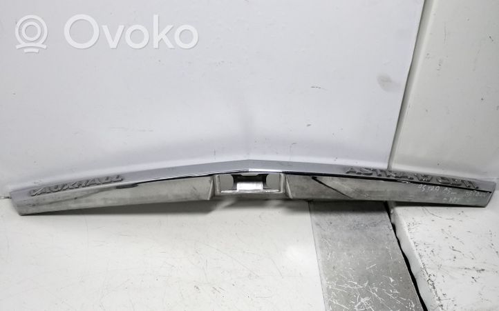 Opel Astra H Listwa oświetlenie tylnej tablicy rejestracyjnej 461088395