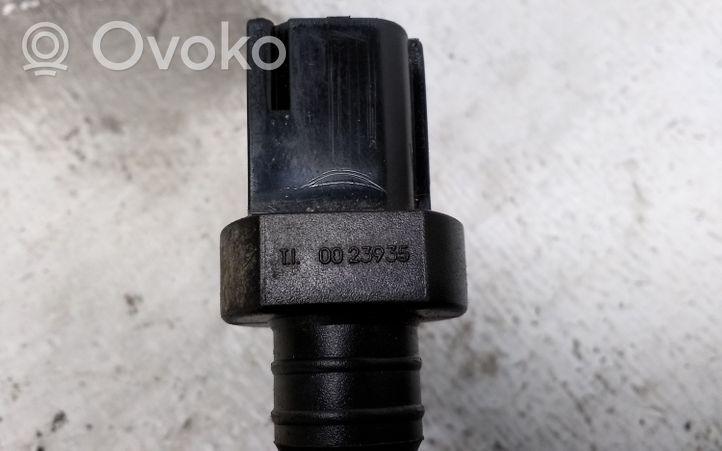 Ford Kuga I Capteur de niveau de liquide lave-glace TI0023935