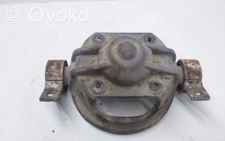 Volkswagen Touareg I Coil spring/strut mount 7L0512345B