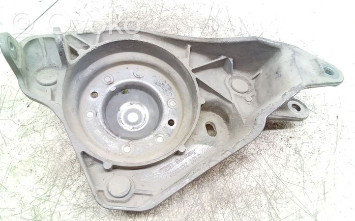 Audi A8 S8 D2 4D Etuiskunvaimentimen kannake 4D0412391C