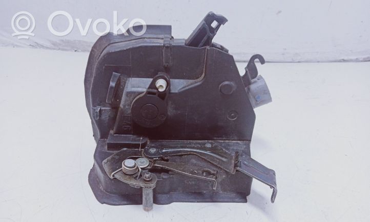 BMW 3 E46 Front door lock 0V0872