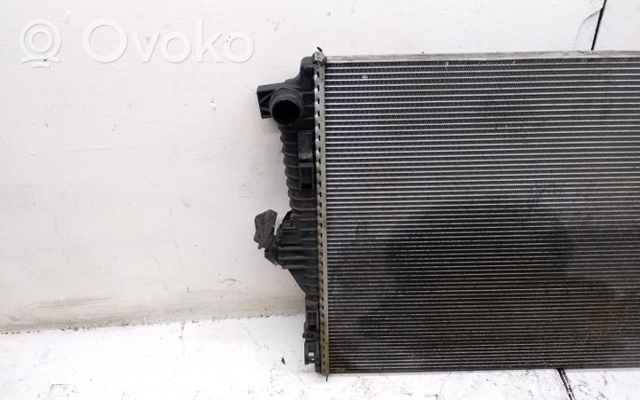 Volkswagen Touareg II Radiateur de refroidissement 