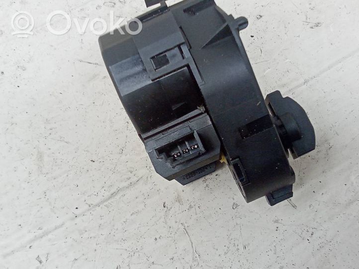 BMW 7 E65 E66 Motor/activador trampilla de calefacción 6935071