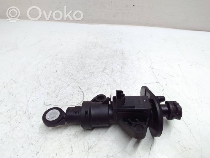 Volkswagen PASSAT B8 Clutch master cylinder 5Q0721388G