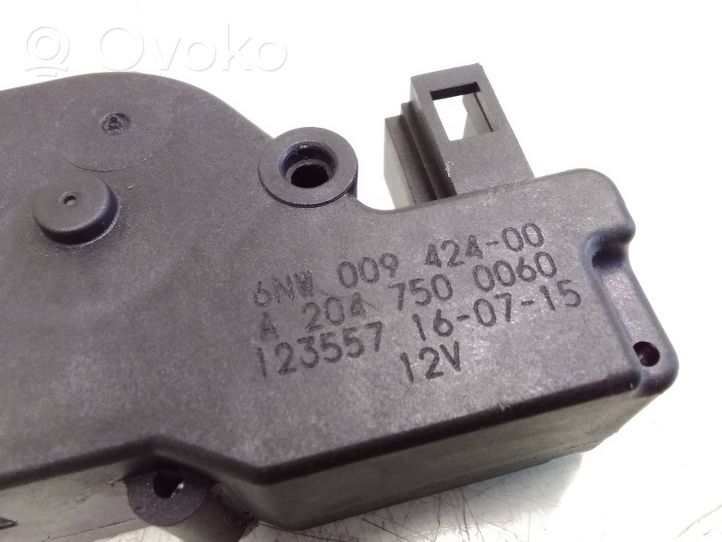 Mercedes-Benz GLA W156 Motorino di blocco/chiusura del portellone del bagagliaio A2047500060