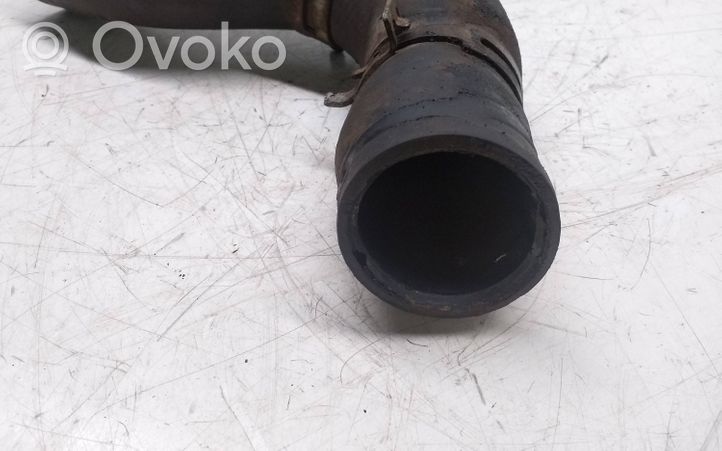 Subaru Outback Tuyau de liquide de refroidissement moteur 