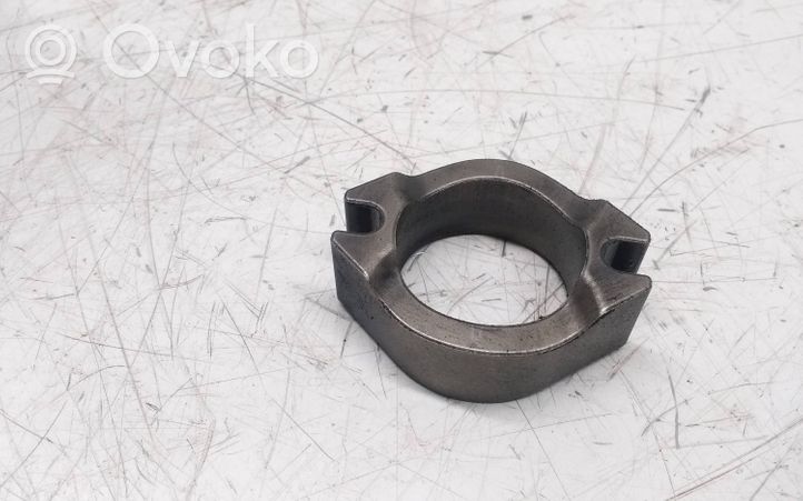 Subaru Outback Support de pince d'injecteur de carburant 