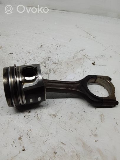 Peugeot 508 Piston with connecting rod 