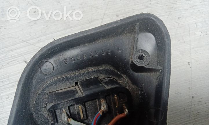 Opel Tigra A Interruttore di controllo dell’alzacristalli elettrico 90482203