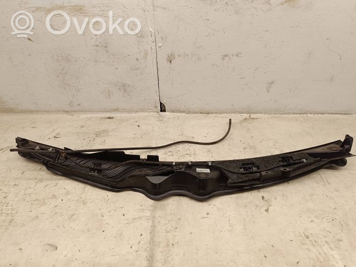 Mercedes-Benz C W204 Rivestimento del tergicristallo A2048301813