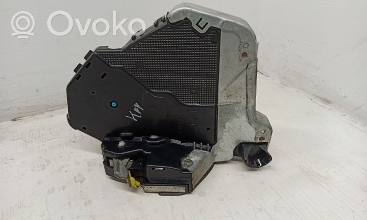 Honda CR-V Zamek drzwi przednich A046693