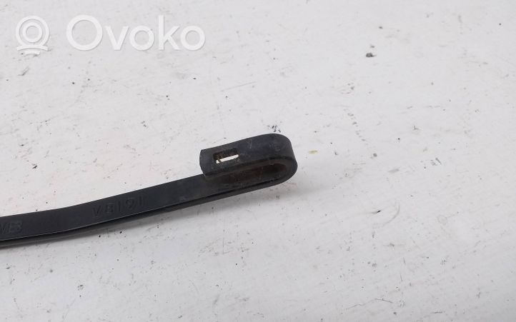 Honda CR-V Rear wiper blade arm V8191