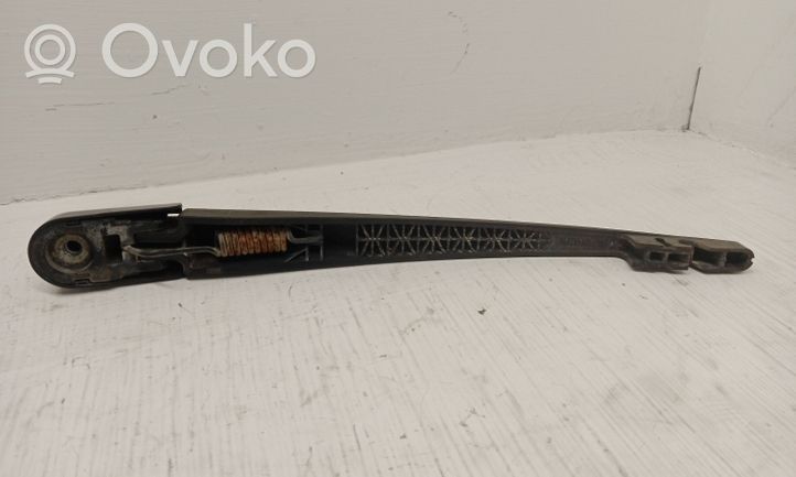 Mitsubishi Grandis Rear wiper blade arm 39852