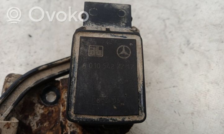 Mercedes-Benz ML W164 Sensor de altura delantera de la suspensión neumática A0105427717