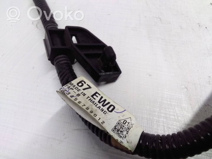 Mazda CX-3 Cavo positivo (batteria) D09W67EW0