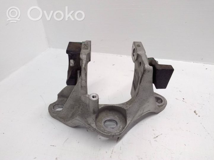 Mazda CX-3 Supporto di montaggio scatola del cambio DB2T39081