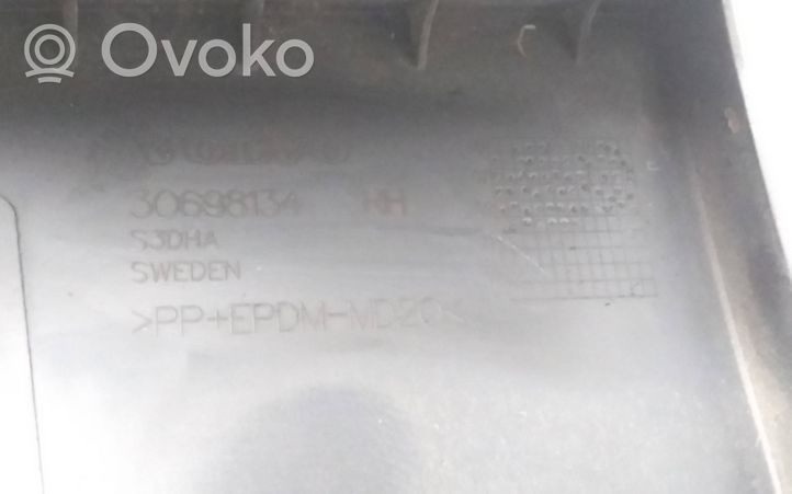 Volvo XC90 Listwa pod lampę tylną 30698134