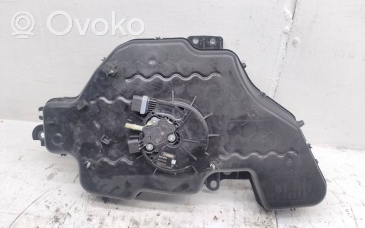 Volkswagen Tiguan Zbiornik płynu AdBlue 5N0131877E