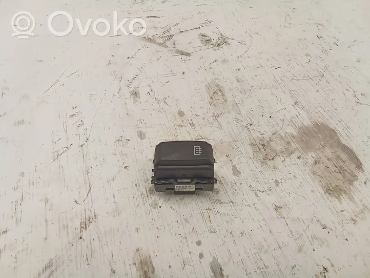 Opel Vivaro Przycisk / Przełącznik ogrzewania szyby przedniej / czołowej 253508347R