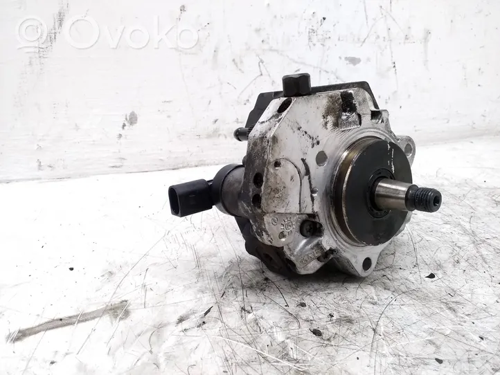 BMW X3 E83 Pompe d'injection de carburant à haute pression 7798333