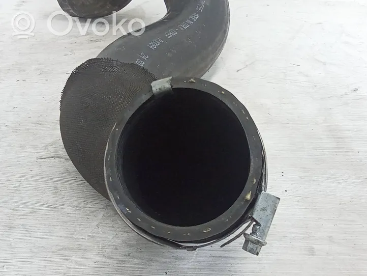 Volvo V60 Wąż / Rura intercoolera 30741795