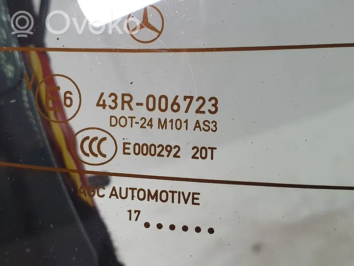 Mercedes-Benz GLC C253 Takaluukun/tavaratilan kansi 