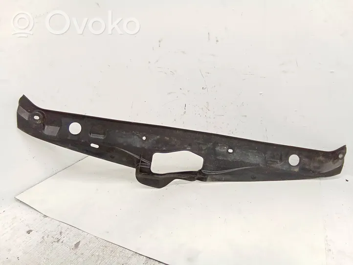 Toyota Corolla Verso E121 Osłona pasa przedniego 5328913010