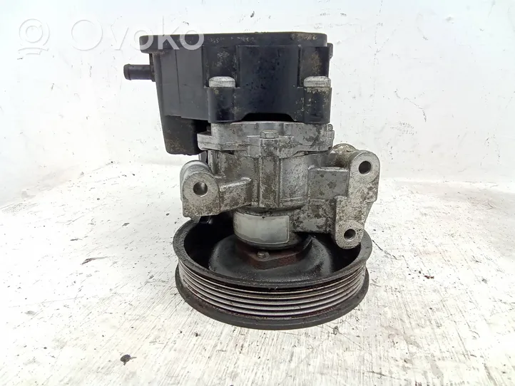 Mercedes-Benz Sprinter W901 W902 W903 W904 Pompe de direction assistée 