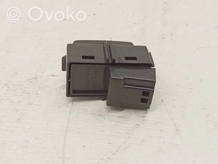 Volvo V70 Central locking switch button 31318987