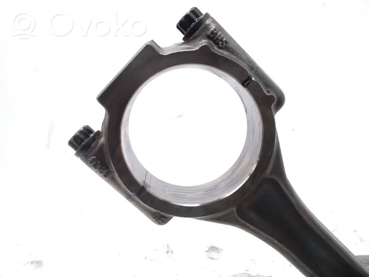 Volkswagen Caddy Piston with connecting rod 