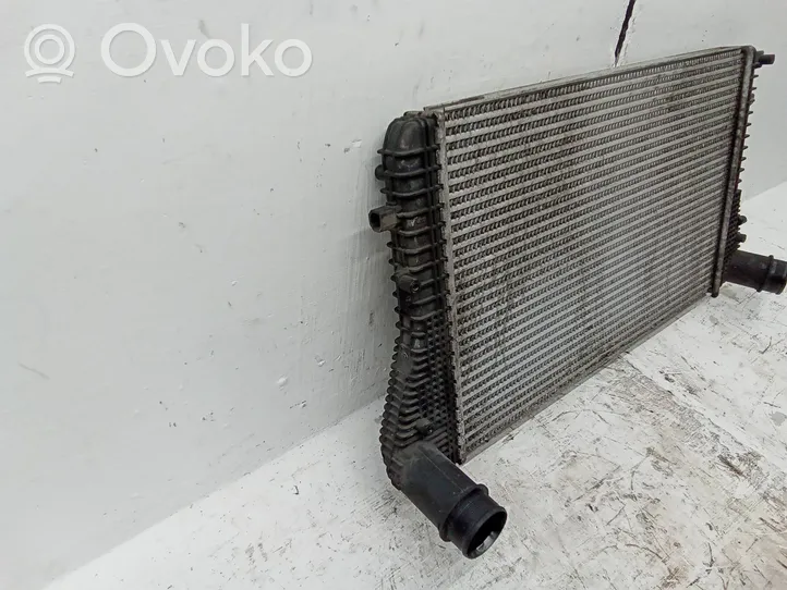 Volkswagen Tiguan Chłodnica powietrza doładowującego / Intercooler 