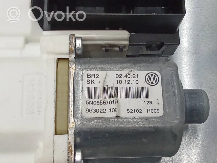 Volkswagen Tiguan Elektryczny podnośnik szyby drzwi przednich 5N0837756