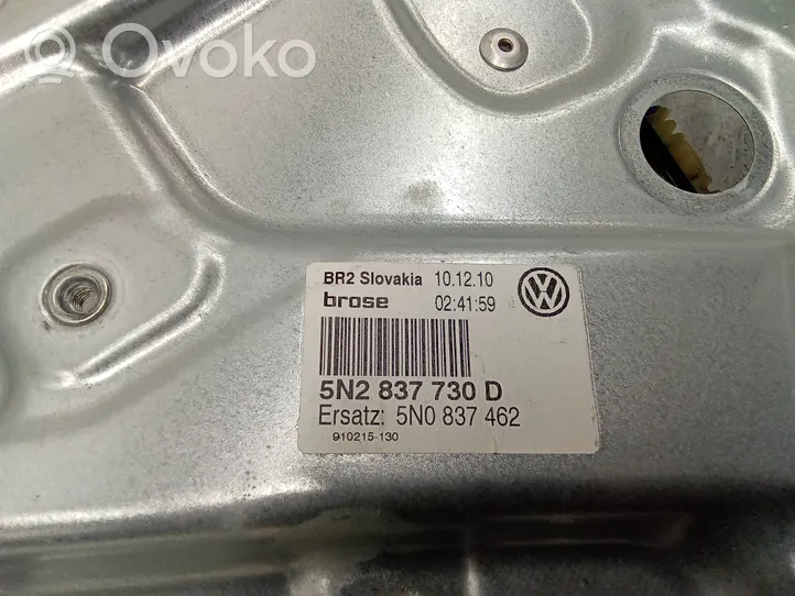 Volkswagen Tiguan Elektryczny podnośnik szyby drzwi przednich 5N0837756