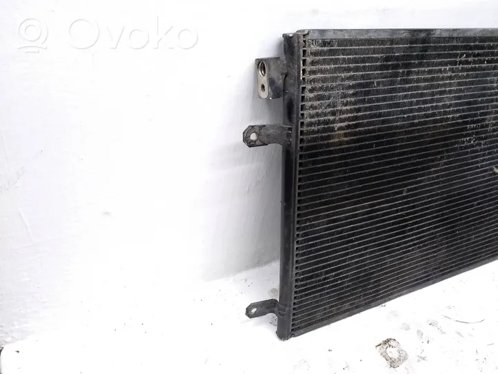 Audi A4 S4 B6 8E 8H Gaisa kondicioniera dzeses radiators 