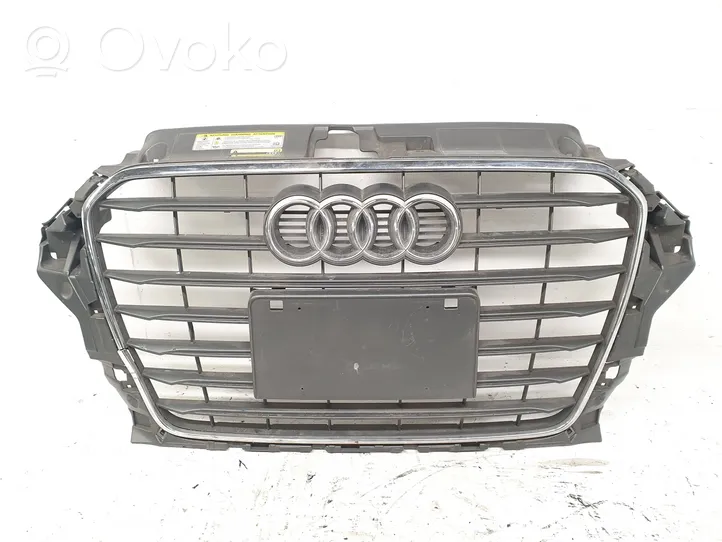 Audi A3 S3 8V Maskownica / Grill / Atrapa górna chłodnicy 8V5853651B